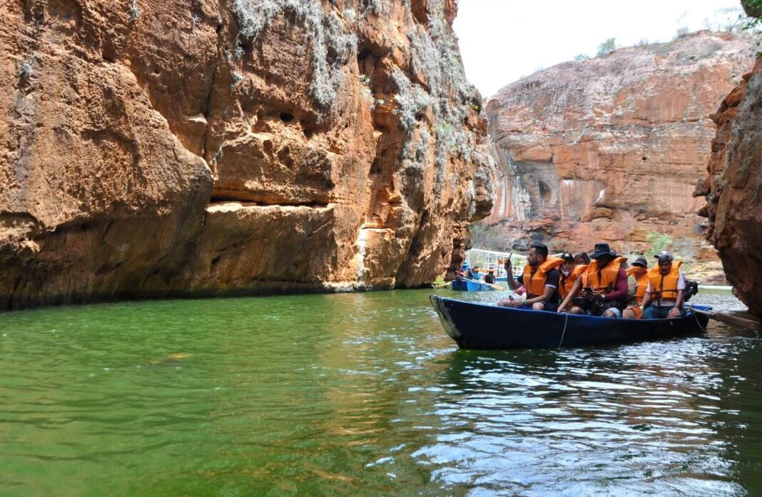 Lagoas e Canions São Francisco